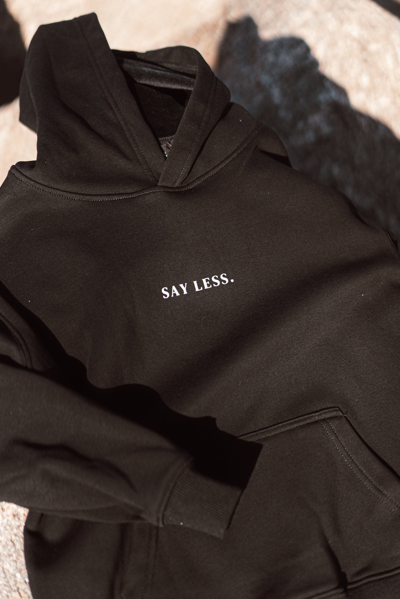 THE WORLD IS IN YOUR HANDS - Hoodie